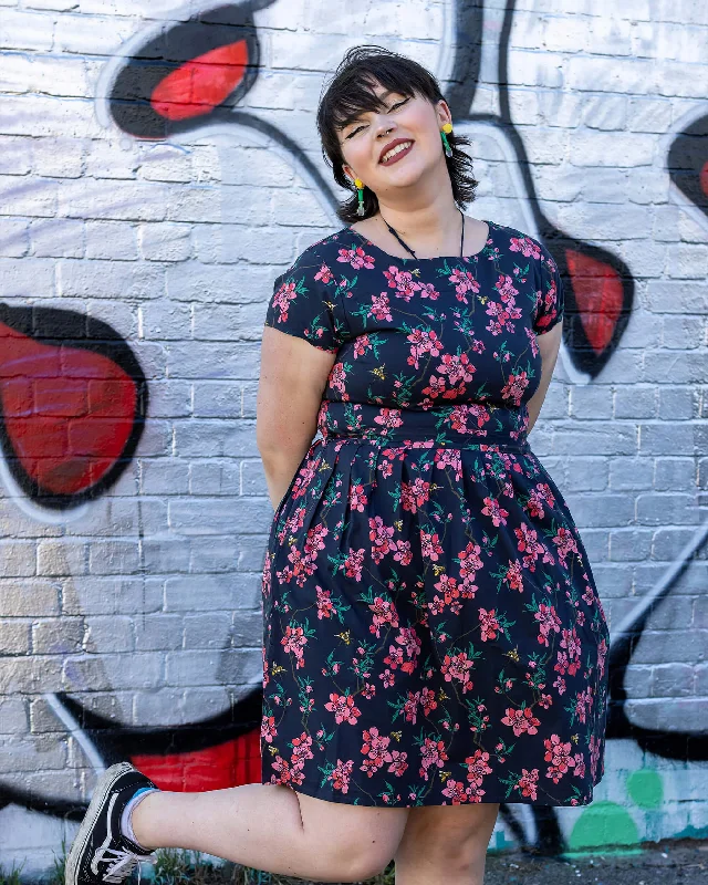 Cherry Blossom Black Belted Stretch Tea Dress with Pockets Tunics Short Trendy