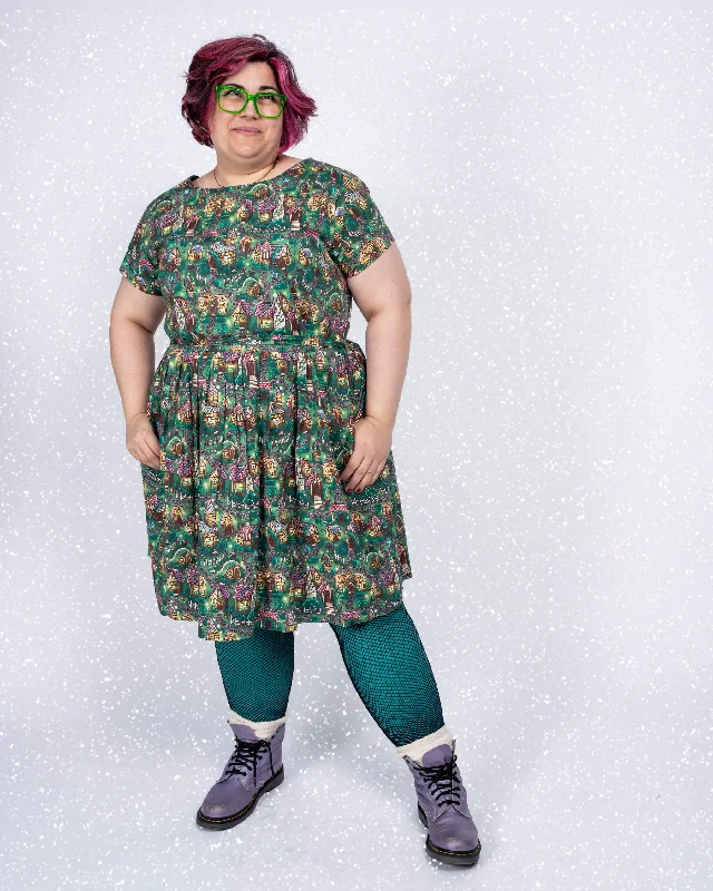 Festive: Christmas Cottages Stretch Belted Tea Dress with Pockets Tunics Recommended stylist Festive: Christmas Cottages Stretch Belted Tea Dress with Pockets Tunics Recommended stylist