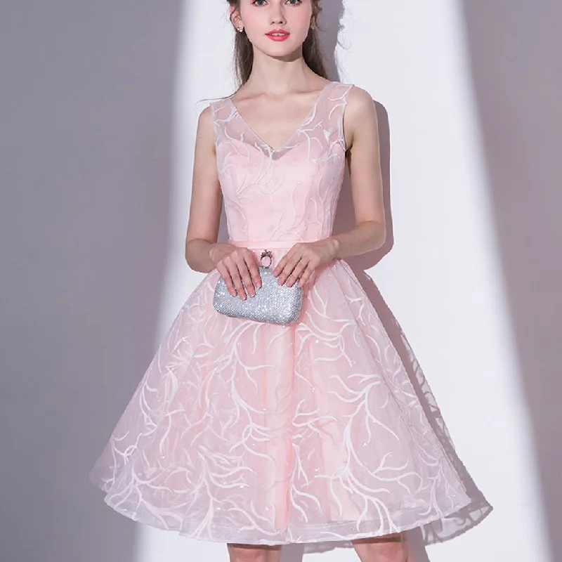 Short Homecoming Dress, Tulle Homecoming Dress, V-Neck Homecoming Dress, Sequin Junior School Dress, Sleeveless Graduation Dress, Knee-Length Homecoming Dress, LB0616 Tunics Short Trendy Short Homecoming Dress, Tulle Homecoming Dress, V-Neck Homecoming Dress, Sequin Junior School Dress, Sleeveless Graduation Dress, Knee-Length Homecoming Dress, LB0616 Tunics Short Trendy