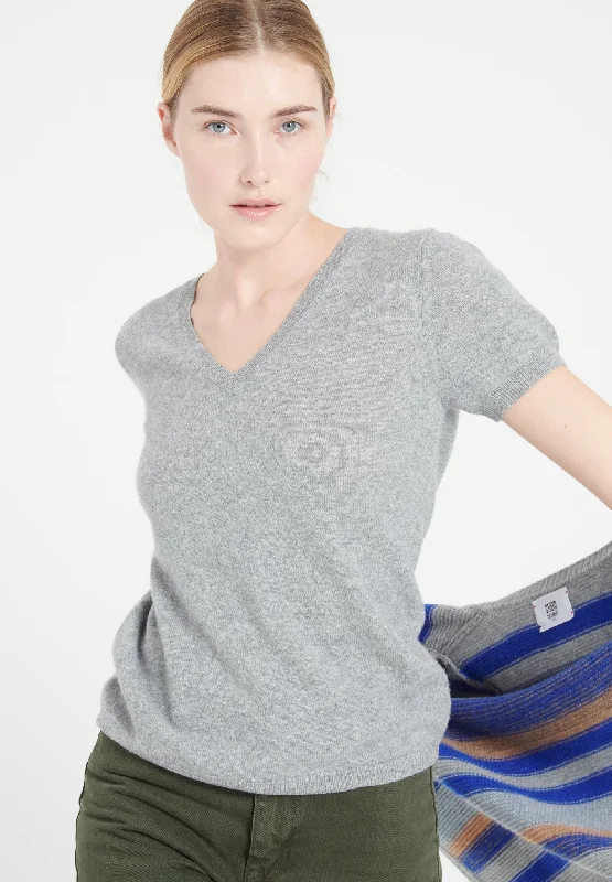 LILLY 14 T-shirt col V en cachemire manches courtes gris clair Rayon Fabric Velvet Fabric Corduroy Fabric LILLY 14 T-shirt col V en cachemire manches courtes gris clair Rayon Fabric Velvet Fabric Corduroy Fabric