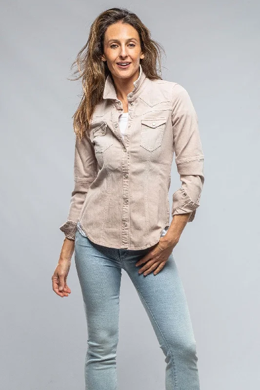 Sweetwater Denim Shirt In Light Sand Graphic T-Shirt Round Neck Polyester